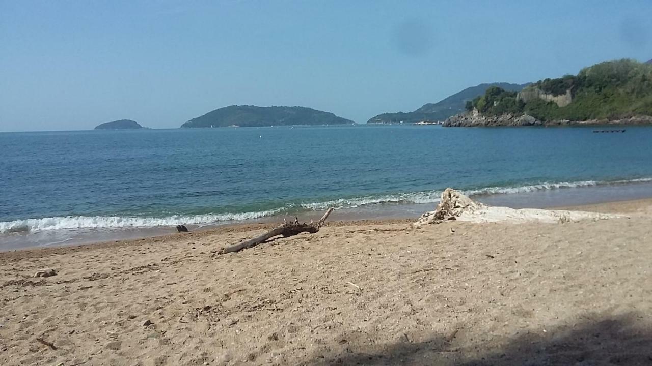 Il Golfo E I Limoni Lägenhet La Spezia Exteriör bild